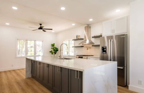 Old Northwood House | ❖ Perfect for your Family Vacation, Business Trip or to bring friends together