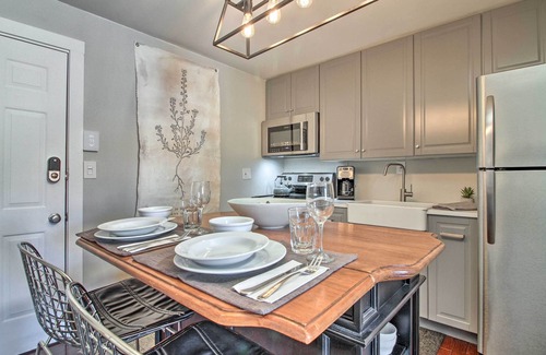 Ludlow Apartment | Perfect Getaway! Cozy, Modern condo & Convenient to Everything you will need.