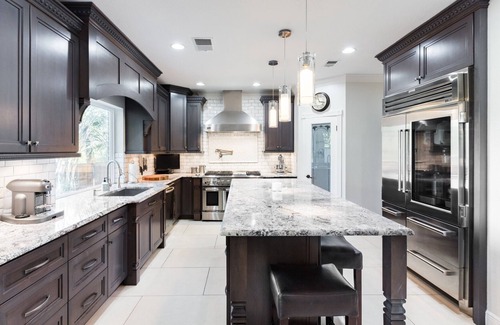 West Oak Hill House | Perfect getaway. Hot tub, out door kitchen and Gourmet kitchen for all your need