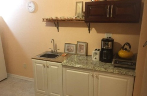 Warm Mineral Springs House | Perfect getaway! Newly remodeled waterfront suite.