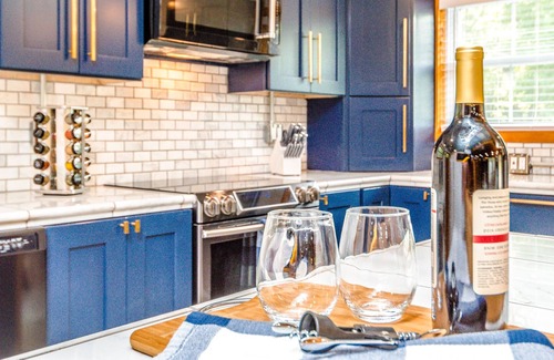 Woodbourne House | Perfect house to Escape to!!! Unique rental with lots of surprises!