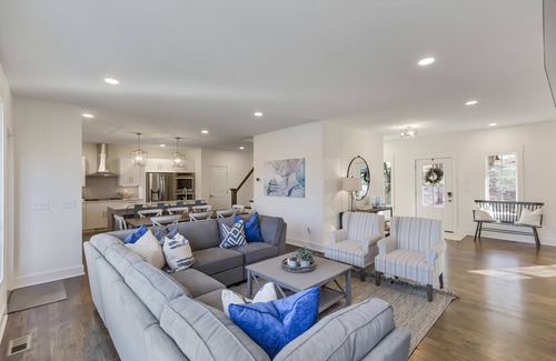 Seneca House | Perfect Lake Hartwell Getaway - Gorgeous Lake Views!