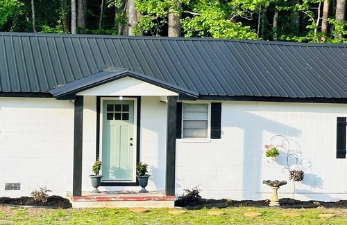 Iuka House | Perfect lake house at Scruggs Bridge!