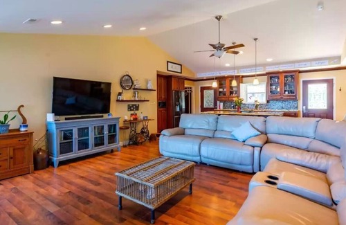 Spring City House | Perfect Lake House Watts Bar-Boat Option+Views+Ramp+Fixed/FloatingDocks+Firepit