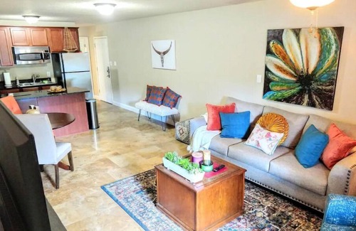 Mid America Condo | Perfect Lake Retreat