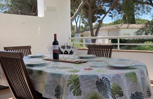 Platja d'Aro Apartment | Perfect location, Cala Rovira next to Platja d'Aro, quiet green area