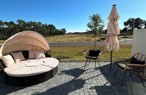 Gulf Breeze House | Perfect Location between Navarre & Pensacola Beaches, 1 minute from 50 Acre Zoo