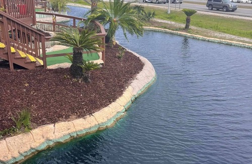 Gulf Breeze House | Perfect Location between Navarre & Pensacola Beaches, 1 minute from 50 Acre Zoo
