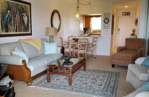 Siesta Key Condo | Perfect Location. Beautiful Waterviews. Heated Pool. 2 BD/2 BA