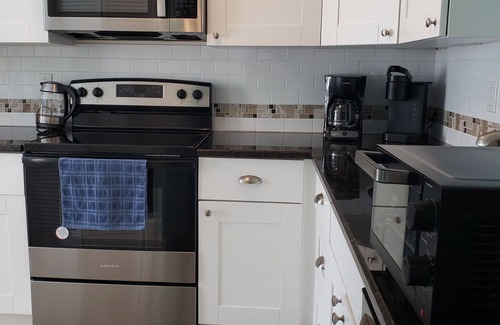 Gulf Gate Estates Apartment | Perfect location! Beautiful! Clean! Heated swimming pool!