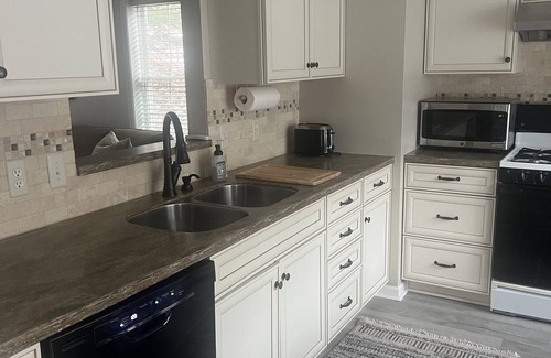 Petoskey Condo | PERFECT Location for SKI RESORTS, BIKING, HIKING and MORE