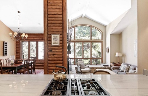 Deer Valley House | Perfect location for your ski vacation! Walk to PC Main Street or Deer Valley!