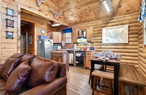 Pigeon Forge Cabin | Perfect Location! Private Hot Tub No Scary Roads