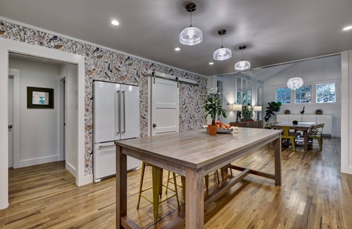 Highlands House | PERFECT LOCATION-True Walk To Town!