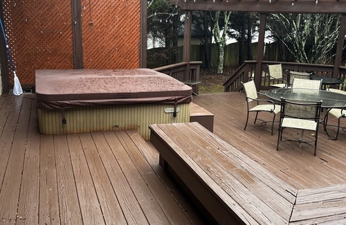 Acworth House | Perfect luxury home, close to social settings but far enough for peace.