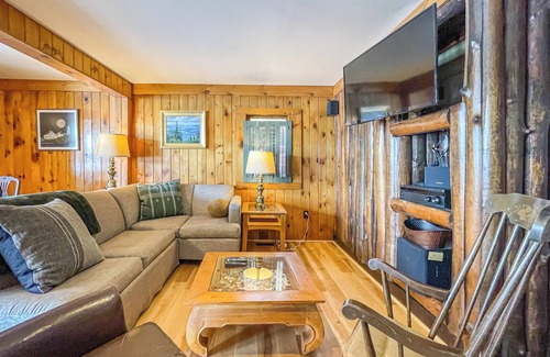 South Waterford House | Perfect Maine Getaway - Waterfront w Sauna and Kayaks