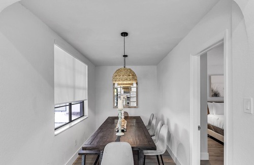 Olympia Heights House | Perfect Miami Pool House For Friends & Families