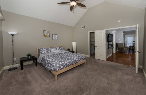 Riverview House | Perfect Modern Living minutes from KC's best attractions