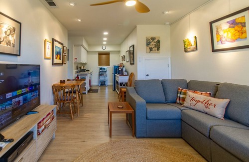 Oakhurst Apartment | Perfect Mountain Getaway with mountain views and private patio