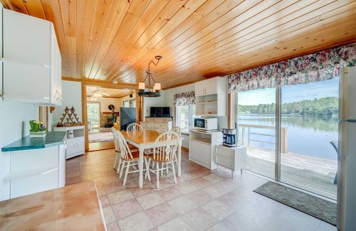 Seguin Cottage | Perfect Muskoka Family Retreat Without Paying Muskoka Prices Casa McKechnie Lake