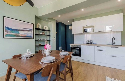 Notre-Dame-des-Champs Apartment | Perfect Paris Stay: One Bedroom Apartment On Rue De Sèvres