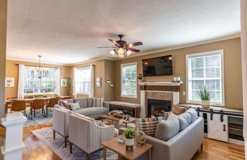 Pinehurst House | Perfect Pinehurst Getaway- Walkable to the Village