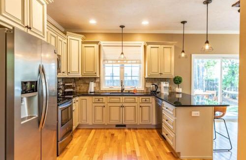 Pinehurst House | Perfect Pinehurst Getaway- Walkable to the Village