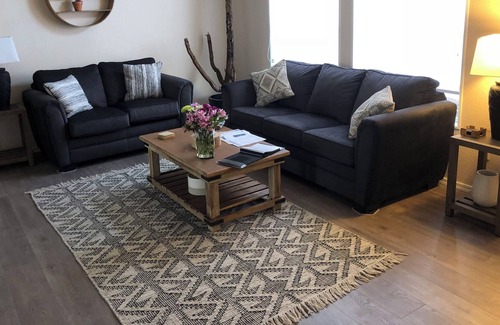 Fort Mohave House | Perfect Place for Snowboards