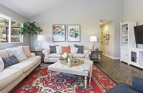 La Presa House | Perfect place for California dreamin'! Centrally located, affordable Home .