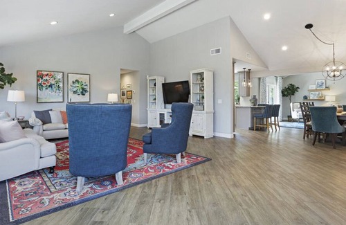 La Presa House | Perfect place for California dreamin'! Centrally located, affordable Home .