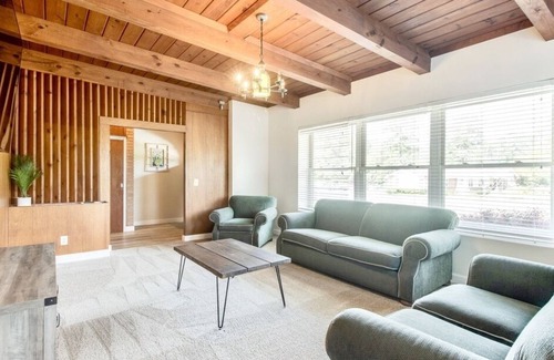 Lexington House | Perfect Private Lexington Retreat by Lake Murray!