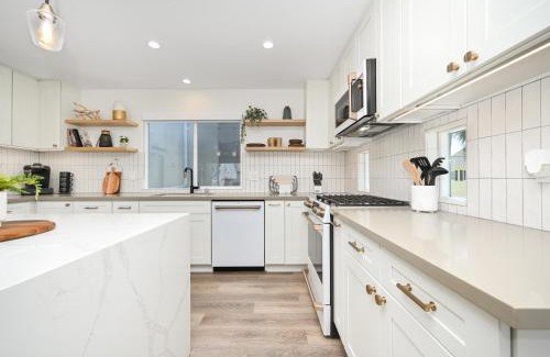Balboa Island House | Perfect Renovated and Modern Duplex on Balboa Island