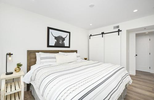 Balboa Island House | Perfect Renovated and Modern Duplex on Balboa Island