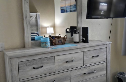 Table Rock Condo | PERFECT ROMANTIC COUPLES GETAWAY! HIDDEN BRANSON GEM! Book now and Save!