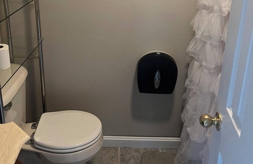 Rogers Other | Perfect RRG Location - Farmhouse with hot tub