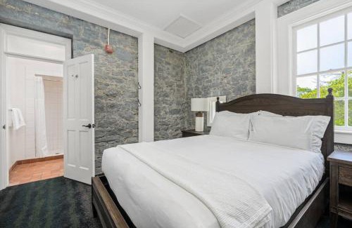 Santa Rosa Apartment | Perfect Santa Rosa Escape at Historic Stonehouse!