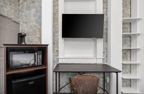 Santa Rosa Apartment | Perfect Santa Rosa Escape at Historic Stonehouse!