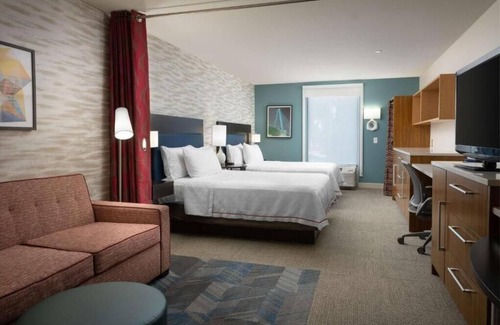 North Charleston Hotel | Perfect Spot for Unwinding! Onsite Pool, Free Parking and Free Breakfast!
