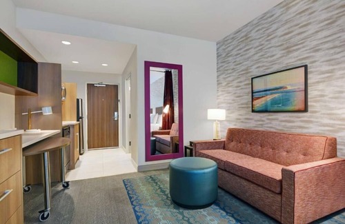 Upper Grand Lagoon Hotel | Perfect Spot for Unwinding! Outdoor Pool, Pet-Friendly Property, Free Breakfast!