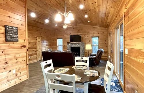 Tellico Plains House | Perfect Stay for Fishing, Hiking, R&R - Charming Sapphire Bear Home