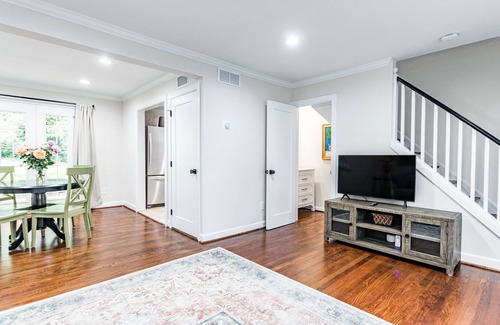 Southwest Raleigh House | Perfect Townhome near the Village, downtown, NC State