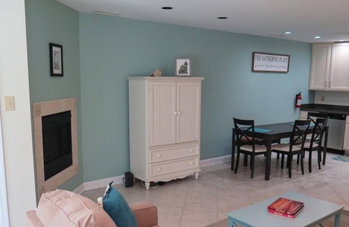 Village Green House | Perfectly Appointed Village Green Quad