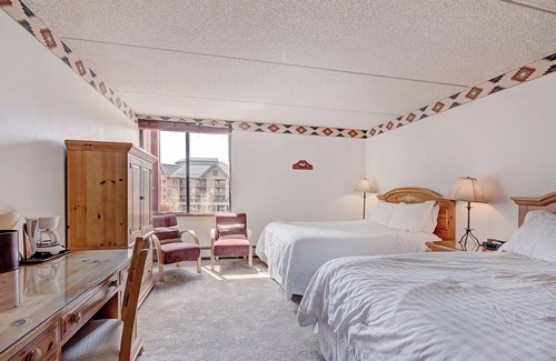 Copper Mountain Village Hotel | Perfectly Located Hotel Room in Heart of Copper! VS440H