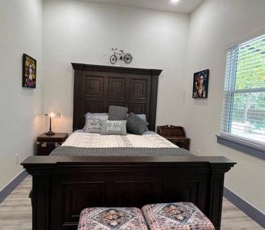Bentonville Villa | Perfectly located 2 bed/2 full bathroom/1 sofa bed