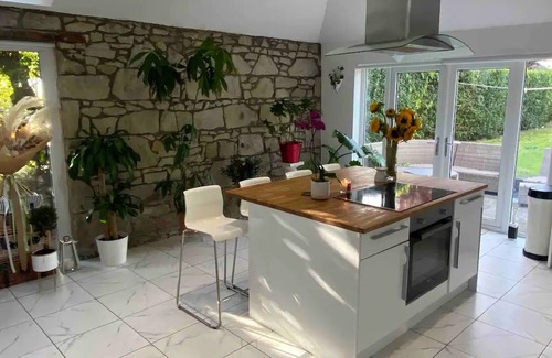 Brierfield House | Perfectly located for visitors seeking quality