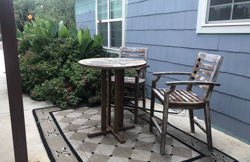 Tech Terrace Apartment | Perfectly located in the Tech Terrace UNIT area. Completely renovated.