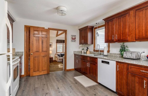 Osterville House | Perfectly Located Osterville Heights Rental RPAM021