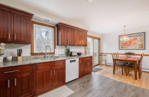 Osterville House | Perfectly Located Osterville Heights Rental RPAM021