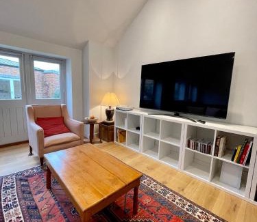 Great Brington House | Perfectly Sized 1-bedroom Guest House