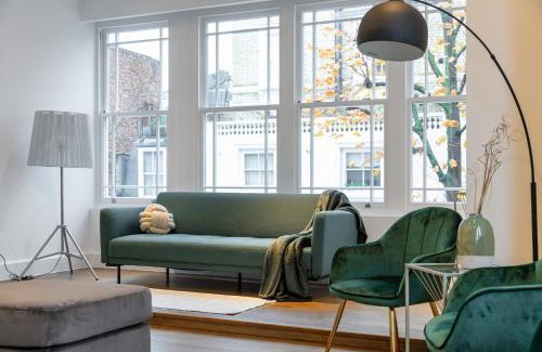 Redcliffe Apartment | " Perfectly Splendid Triplex House in Chelsea "